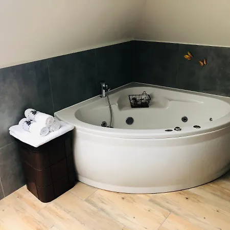 Nibylandia Motylkowa Nowa Wies Grodziska