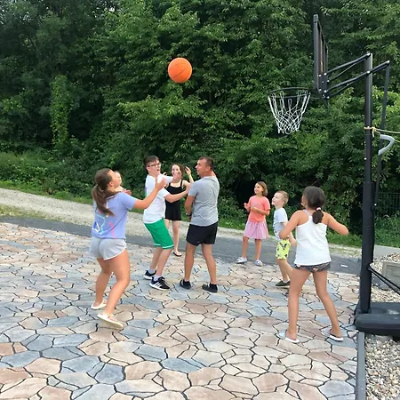 Nibylandia Motylkowa * Nowa Wies Grodziska